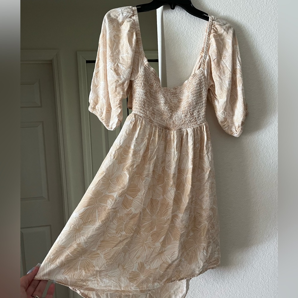 Roxy beige floral puff sleeve mini dress size m